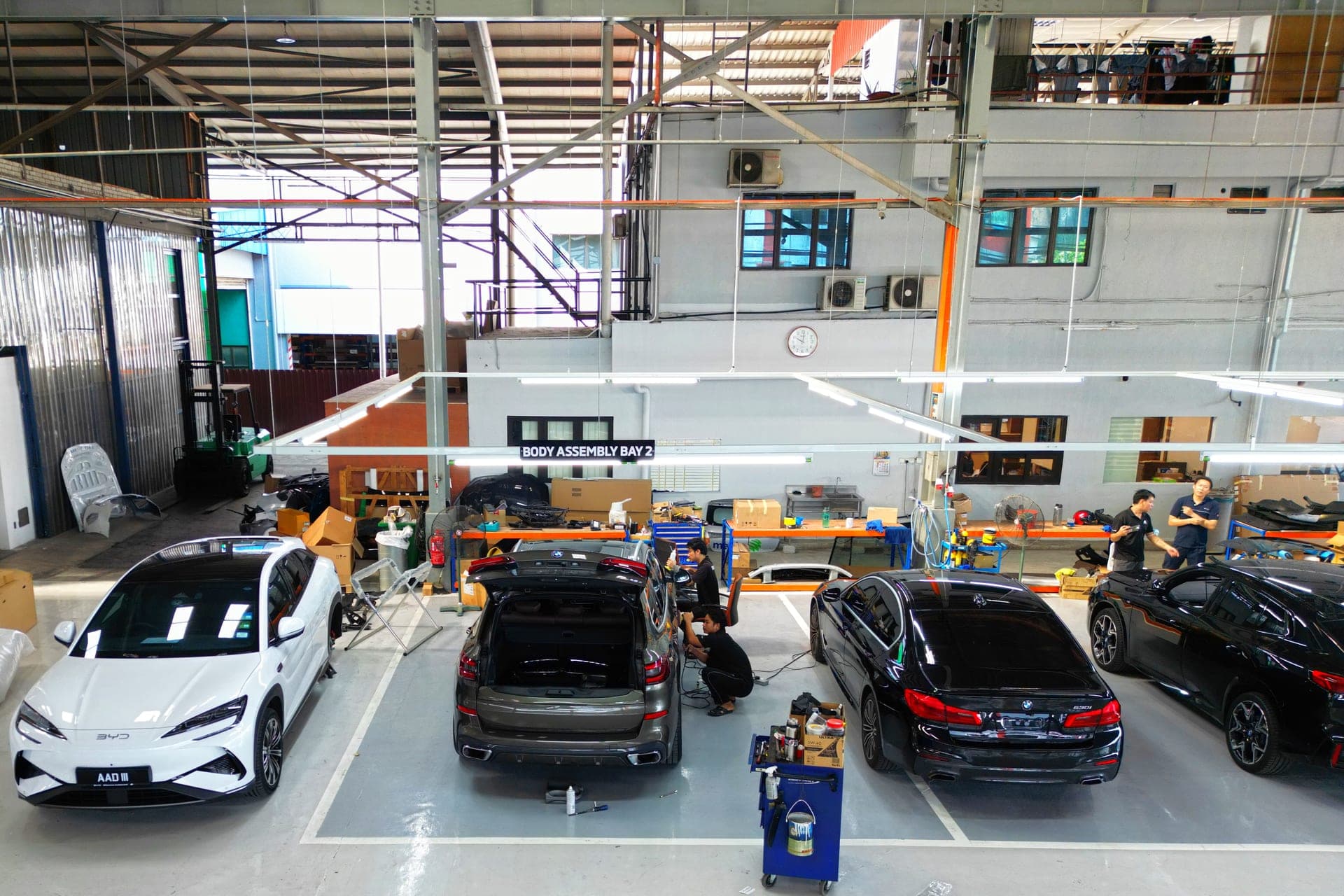 Body assembly bay 2 — mixed vehicle makes